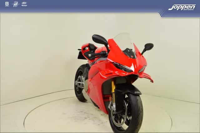 Ducati Panigale V4S (2026) thumbnail 3