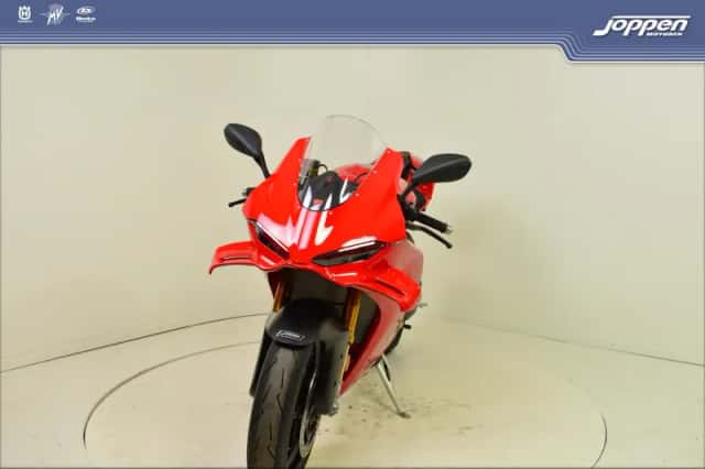 Ducati Panigale V4S (2026) thumbnail 4
