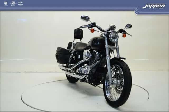 Harley-Davidson Dyna Super Glide Custom (2005) thumbnail 3