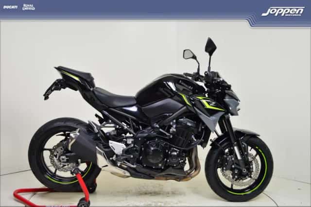 Kawasaki Z900 (2024) thumbnail 1