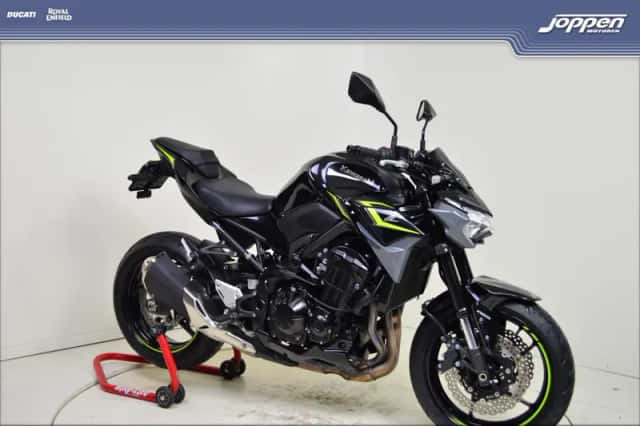 Kawasaki Z900 (2024) thumbnail 2