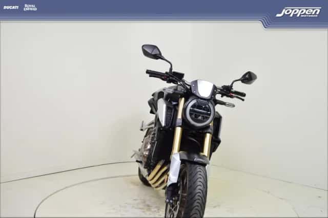 Honda CB650R (2019) thumbnail 3