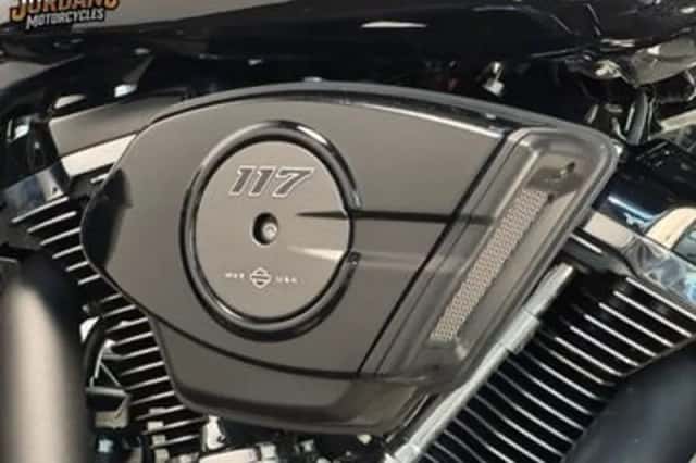 Harley-Davidson Street Glide (2024) thumbnail 2