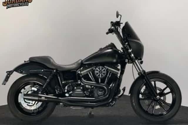 Harley-Davidson Street Bob (2014) thumbnail 1