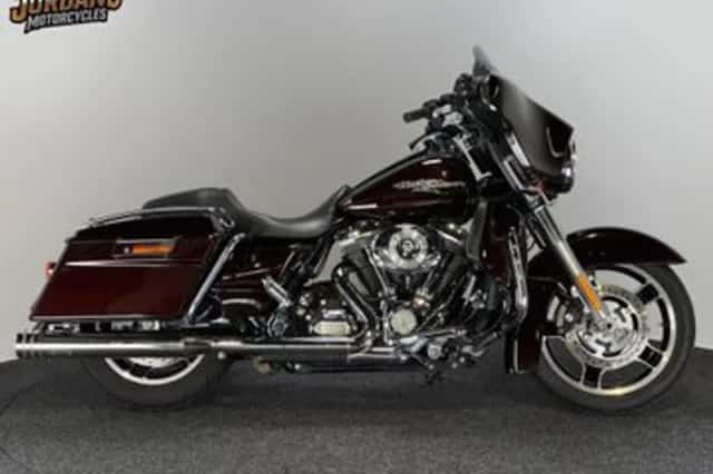 Harley-Davidson Street Glide (2011) thumbnail 1