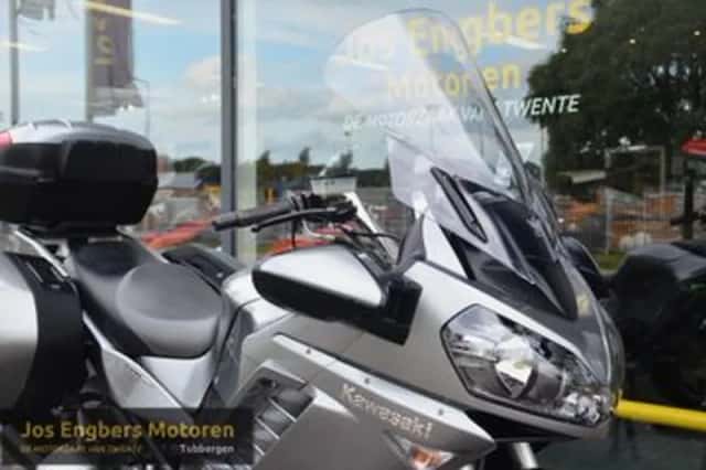 Kawasaki 1400 GTR (2009) thumbnail 2