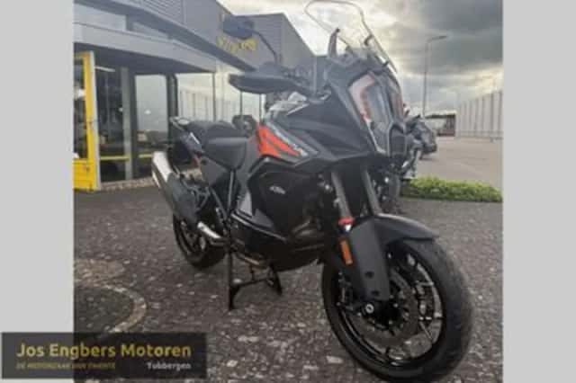 KTM 1290 Super Adventure (2022) thumbnail 2