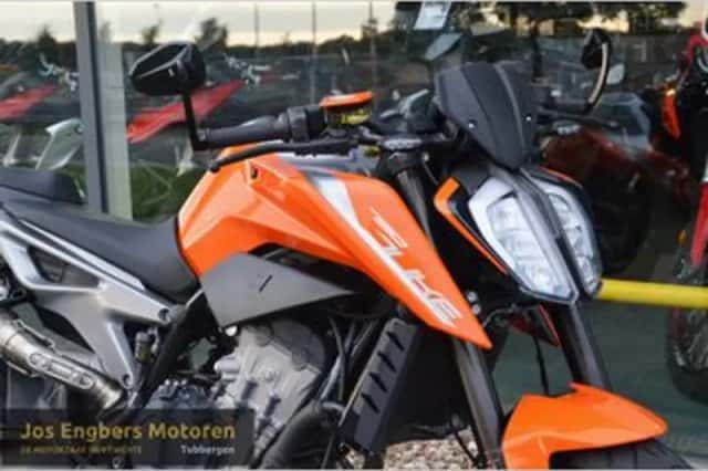KTM 790 Duke (2018) thumbnail 2