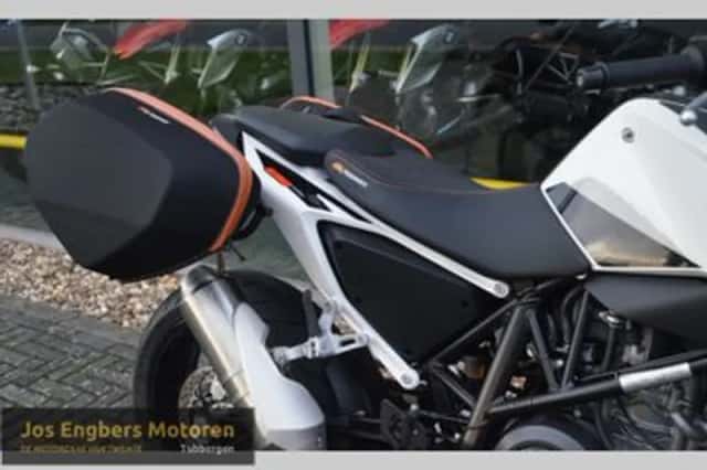 KTM 690 Duke (2016) thumbnail 3
