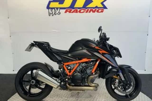 KTM 1390 Super Duke R EVO (2025) thumbnail 1
