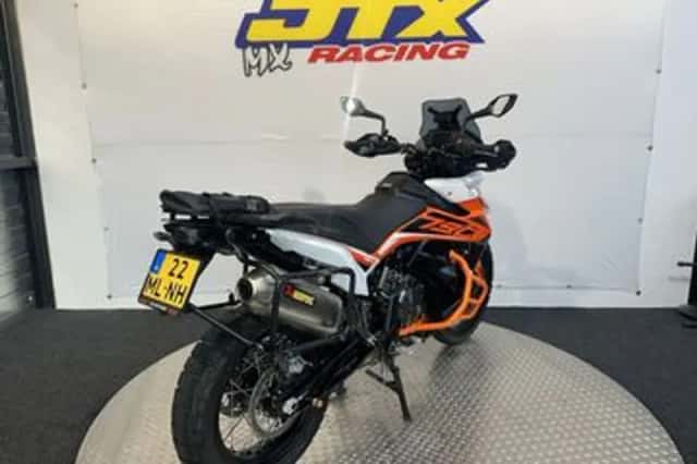 KTM 790 Adventure (2019) thumbnail 4