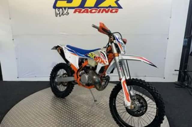 KTM 250 EXC TPI Six Days (2022) thumbnail 3