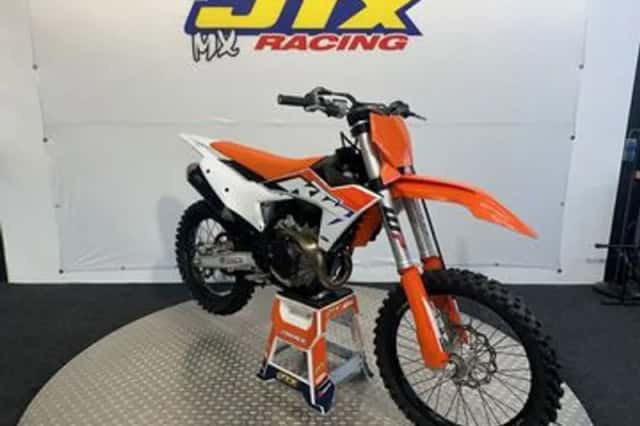 KTM 450 SX-F (2023) thumbnail 2
