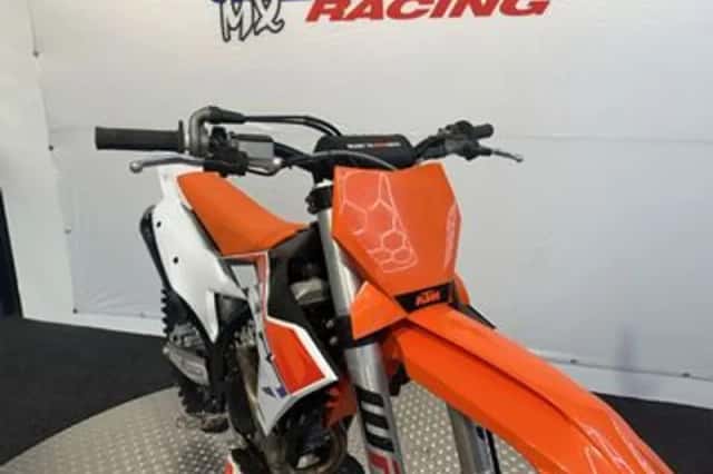 KTM 450 SX-F (2023) thumbnail 3