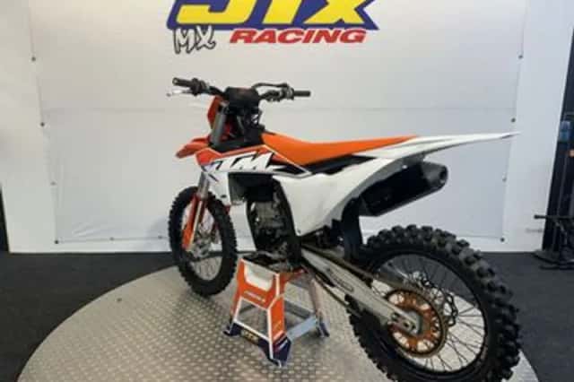 KTM 450 SX-F (2023) thumbnail 4