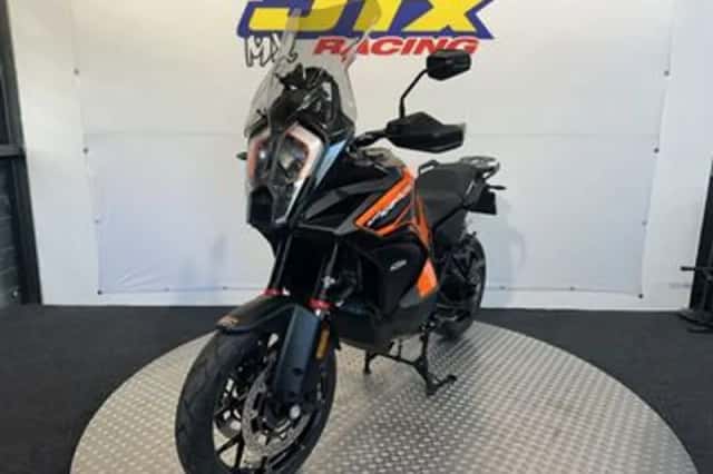 KTM 1290 Super Adventure (2021) thumbnail 6