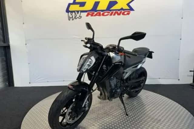 KTM 790 Duke (2019) thumbnail 3