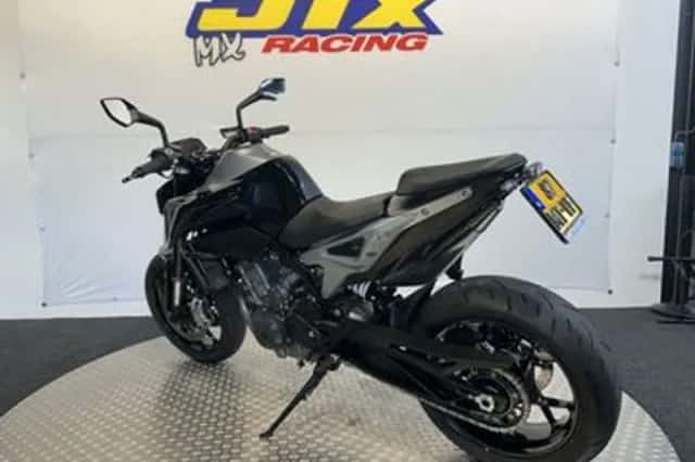 KTM 790 Duke (2019) thumbnail 5