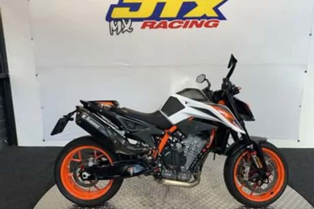 KTM 890 Duke R (2020) thumbnail 1