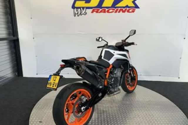 KTM 890 Duke R (2020) thumbnail 4
