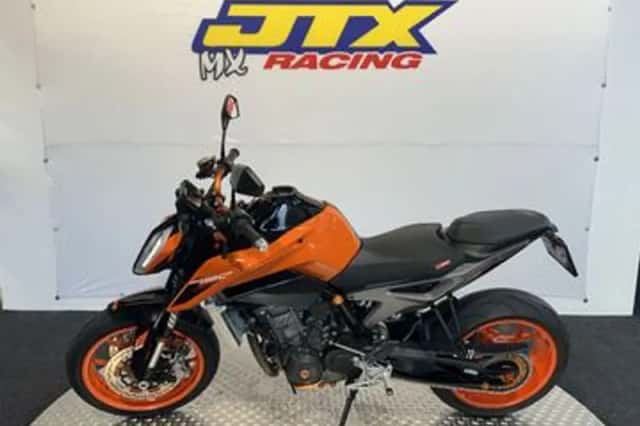 KTM 790 Duke L (2024) thumbnail 5