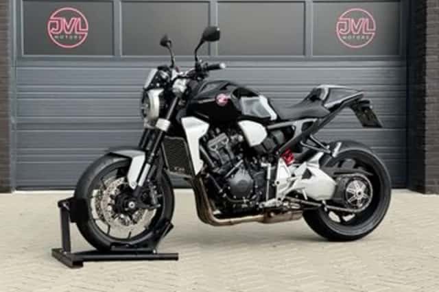 Honda CB1000R (2018) thumbnail 3