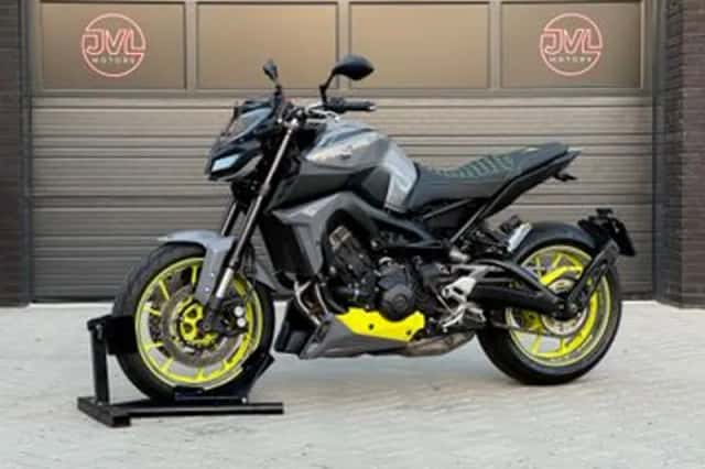 Yamaha MT-09 (2017) thumbnail 3