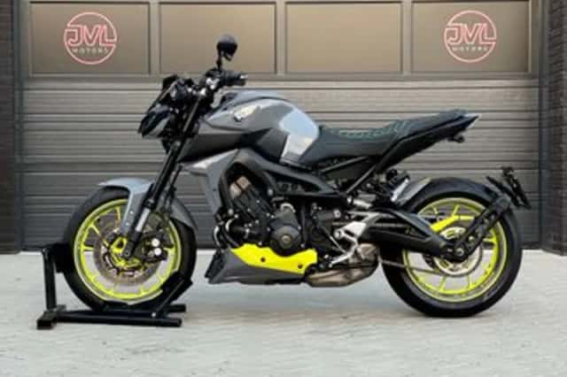Yamaha MT-09 (2017) thumbnail 4