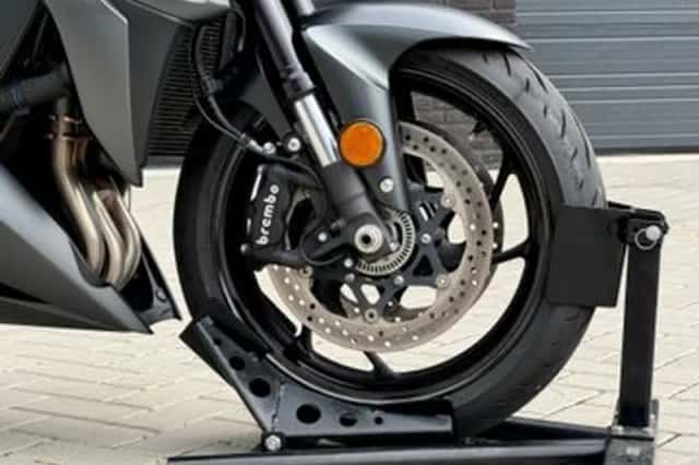 Suzuki GSX-S1000 (2020) thumbnail 5