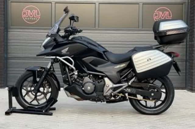 Honda NC750X (2015) thumbnail 4