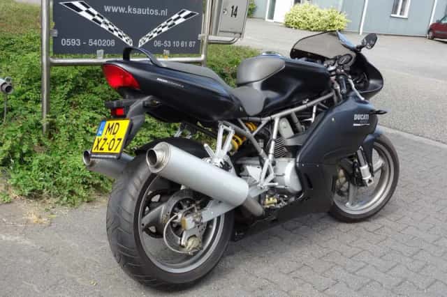 Ducati 750 (2001) thumbnail 2