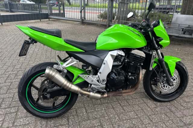 Kawasaki Z750 (2006) thumbnail 2