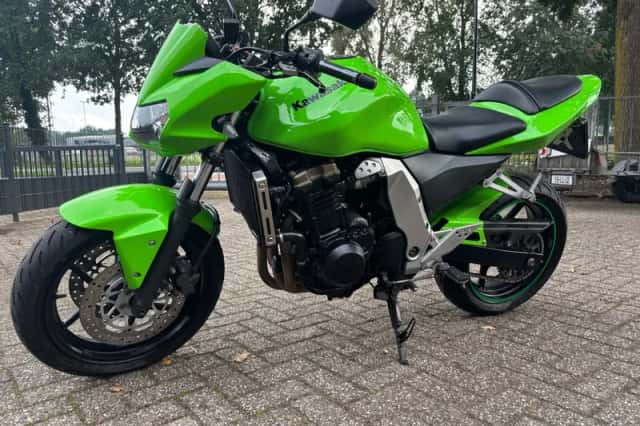 Kawasaki Z750 (2006) thumbnail 3