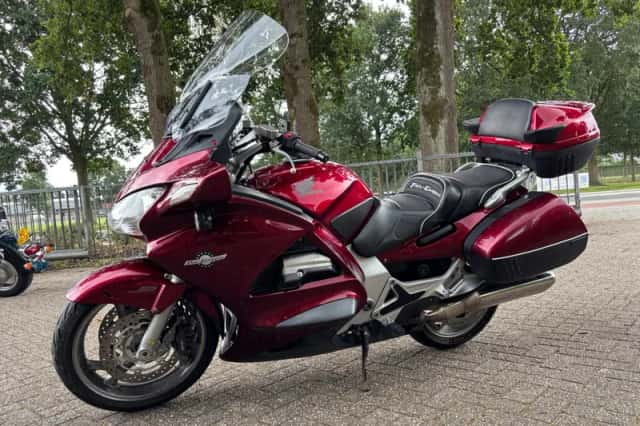 Honda ST 1300 PAN European (2006) thumbnail 2