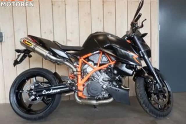 KTM 990 Super Duke R (2009) thumbnail 1