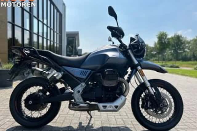 Moto Guzzi V85 TT (2019) thumbnail 1