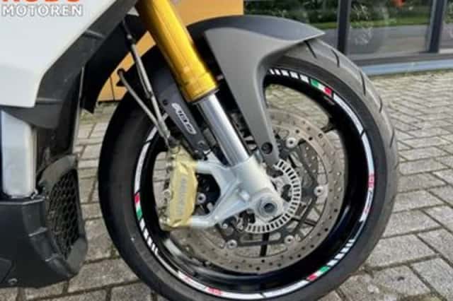 Aprilia Tuono V4 R Aprc (2014) thumbnail 5
