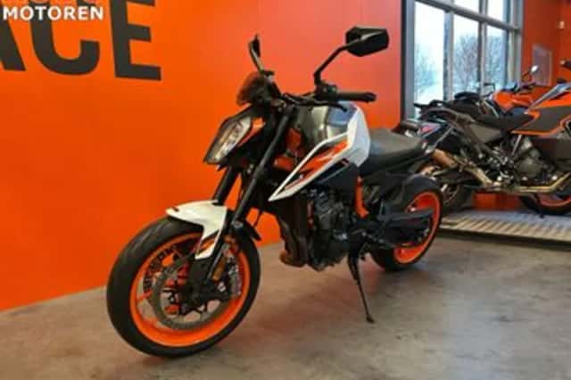 KTM 890 Duke R (2021) thumbnail 6