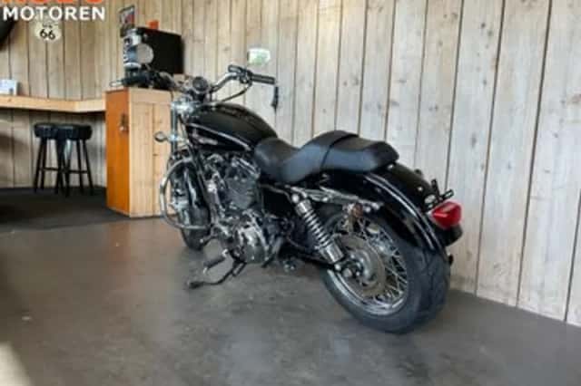 Harley-Davidson 1200 C Custom (2013) thumbnail 4