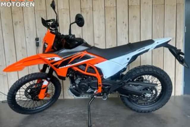 KTM 125 Enduro R (2026) thumbnail 3
