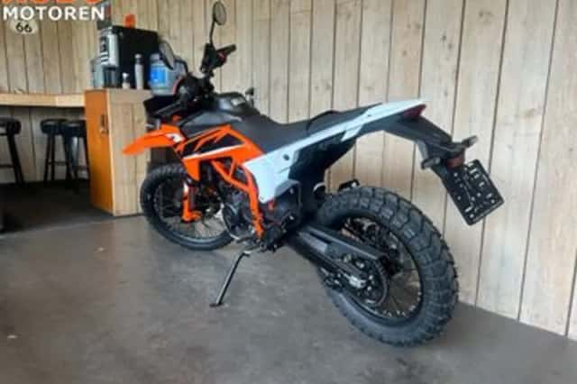 KTM 125 Enduro R (2026) thumbnail 4