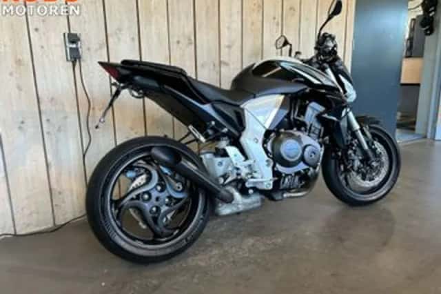 Honda CB1000R (2015) thumbnail 2