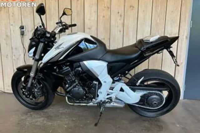 Honda CB1000R (2015) thumbnail 3
