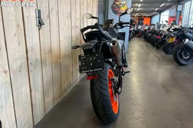 KTM 790 Duke (2026) thumbnail 6