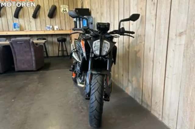KTM 790 Duke (2026) thumbnail 5