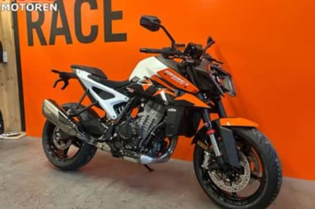 KTM 990 Duke (2026) thumbnail 2