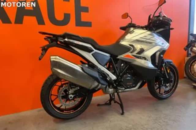 KTM 1290 Super Adventure S (2024) thumbnail 3