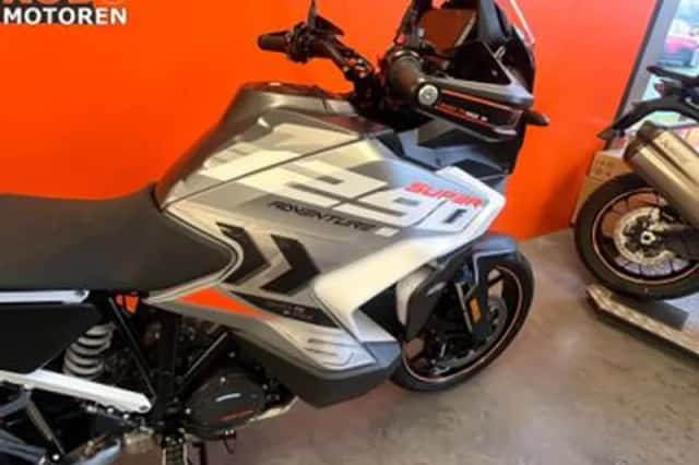 KTM 1290 Super Adventure S (2024) thumbnail 6