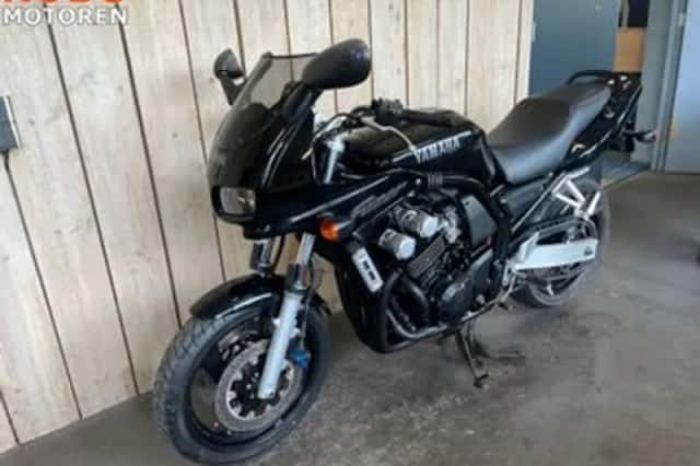 Yamaha FZS600 (2001) thumbnail 4