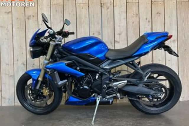 Triumph Street Triple (2013) thumbnail 3